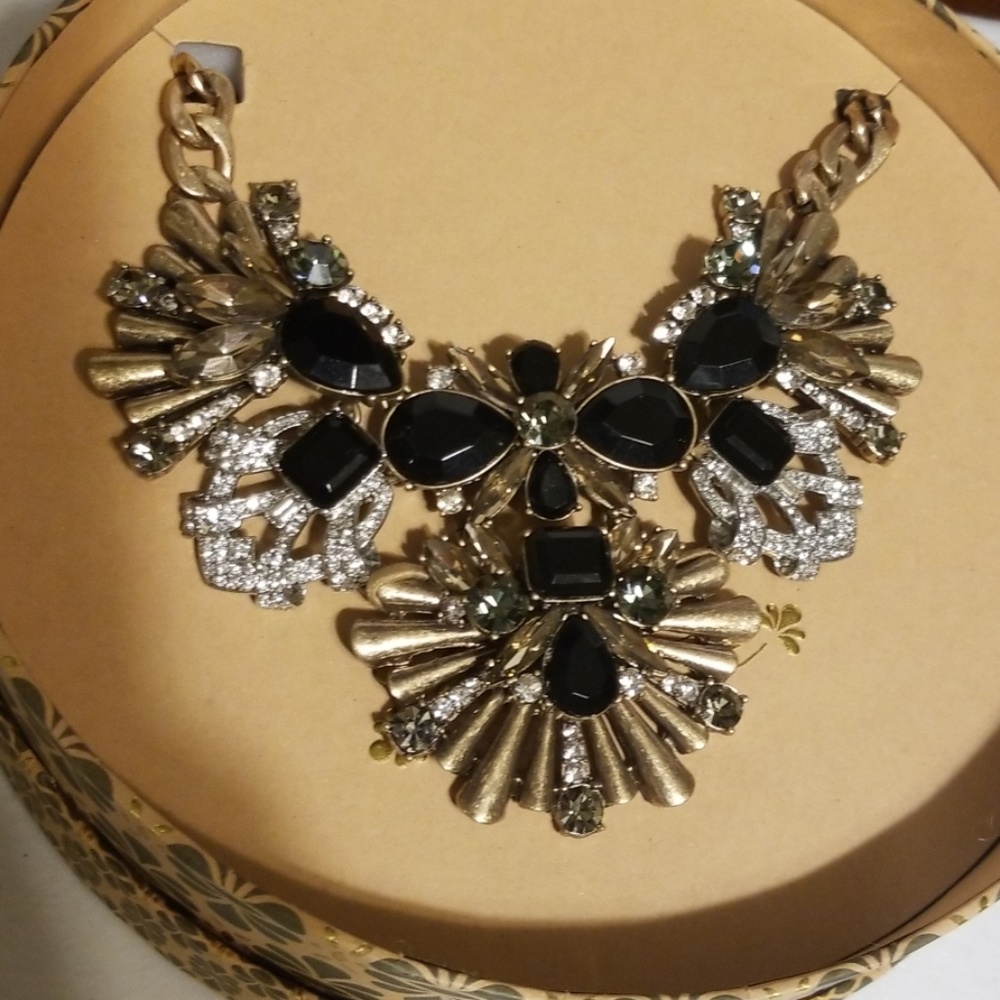 Art deco Fanfare